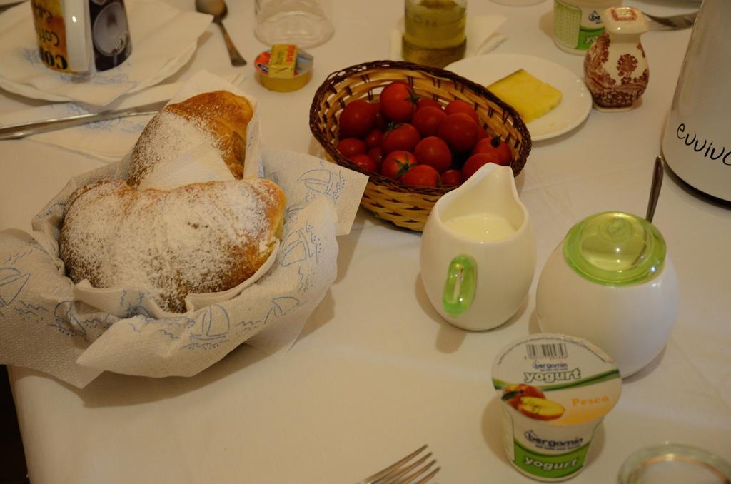 B&B Alla Vucciria Palermo Luaran gambar